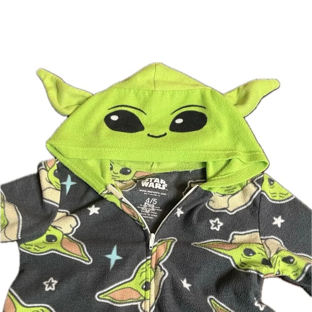 Star Wars Mandalorian Yoda Size 4/5 onesie hood green